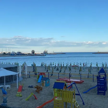 Lägenhet Attico Flora