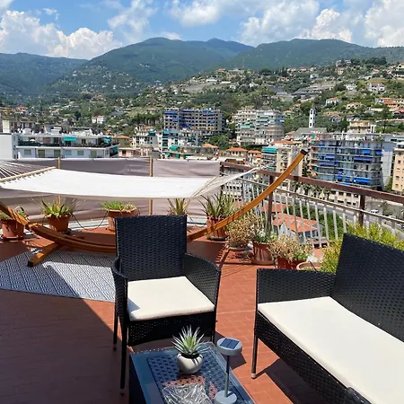 Apartament Attico Flora *